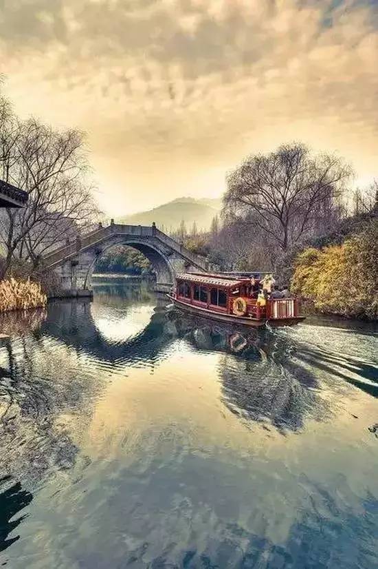 唯美中国古建筑：小桥流水、亭台楼阁
