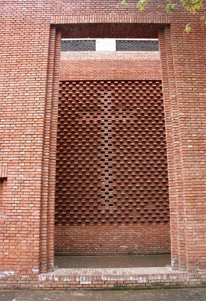 红砖的建筑艺术，每一张红砖墙都可以拿去做红