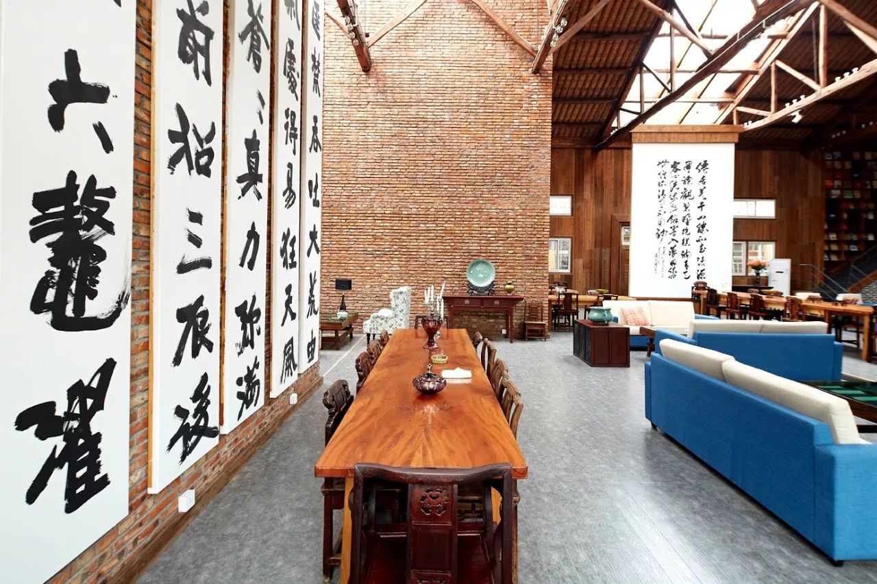 让时光和经历变成一本书：中国首家图书馆民宿