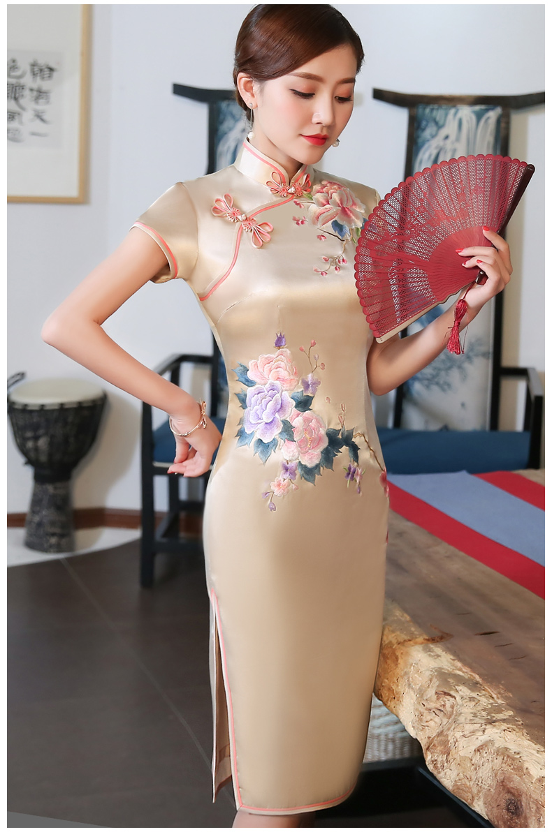 金牡丹刺绣旗袍，复古唯美旗袍裙