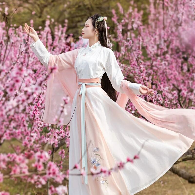 仙女缥缈汉服，且看韶华倾负