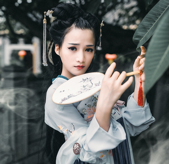 素雅绣花汉服，仙气十足齐胸襦裙