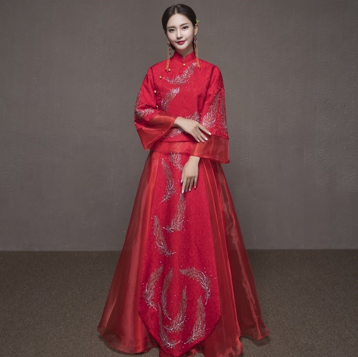 羽毛图案新娘结婚礼服，简约大气中式礼服