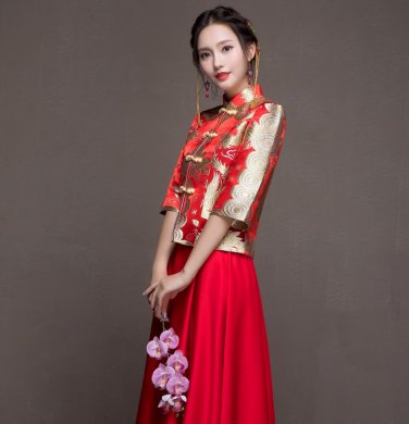 花朵繁枝中式礼服，唯美新娘礼服