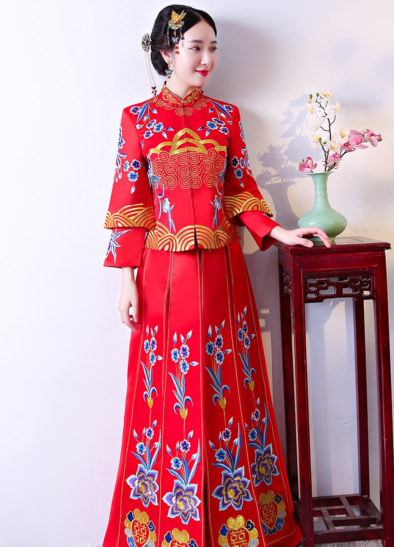 古典中国风中式礼服，牡丹多喜刺绣新娘礼服
