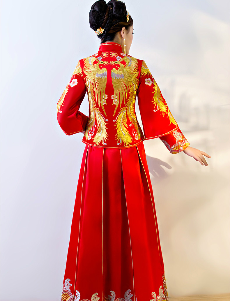 传统中式礼服，红色结婚新娘礼服
