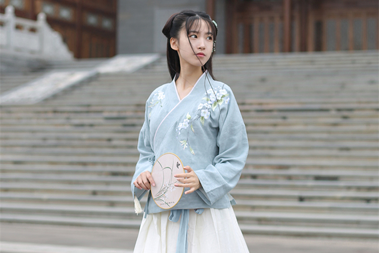 绣花女装汉元素交领中式上衣中衣
