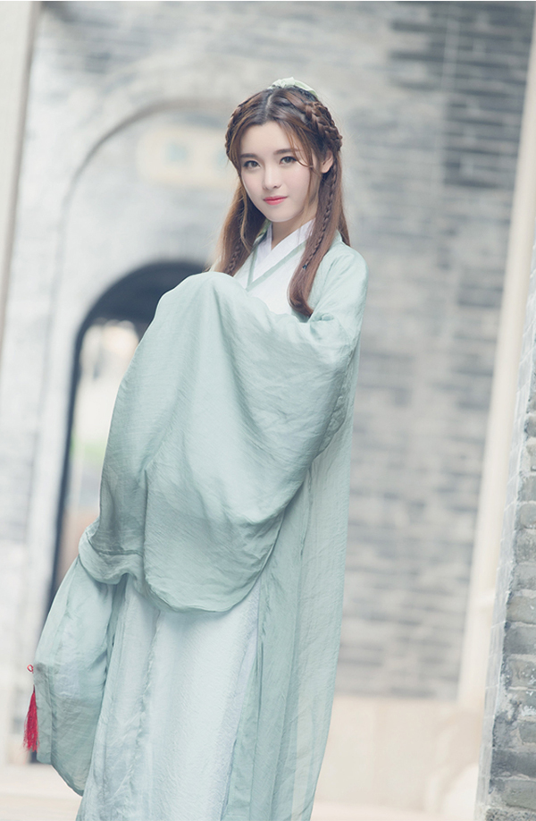 魏晋 汉服交领大袖曲裾装