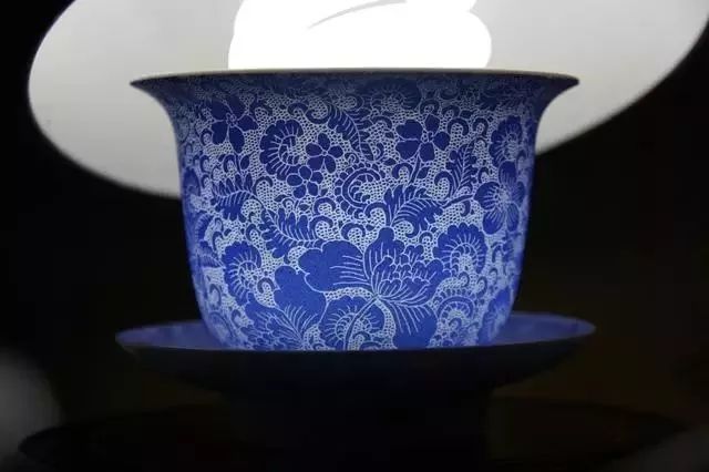 粉彩扒花工艺：细腻绝妙的陶瓷工艺！