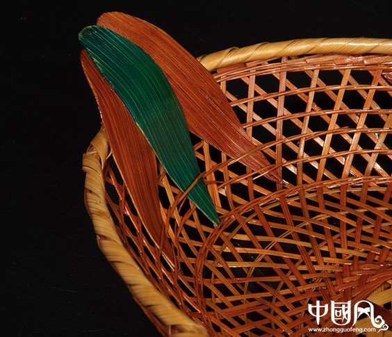 美观精致的竹编动物造型艺术品