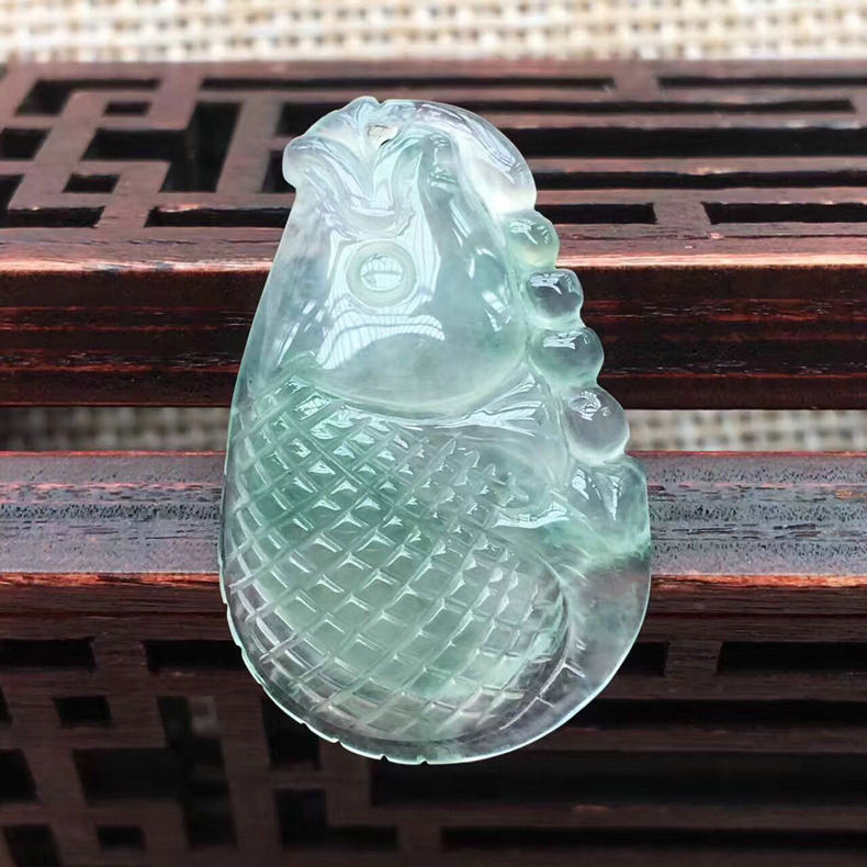 天然翡翠立体年年有余挂件玉坠