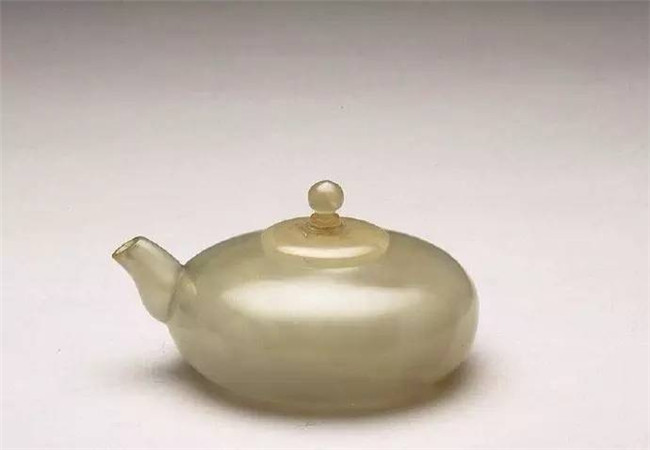 古代清朝玛瑙玉石制作的精美器皿