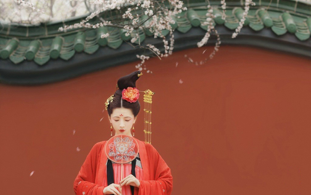 长恨歌·红衣人像古装摄影