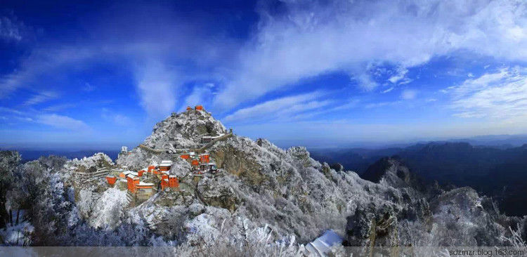 武当山千里冰封万里雪飘