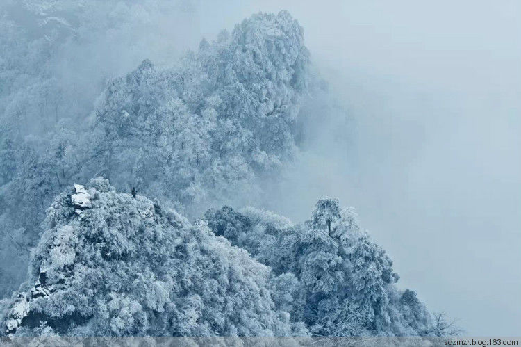 武当山千里冰封万里雪飘