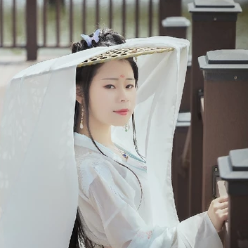 明媚江湖女生头像，唯美古风真人头像