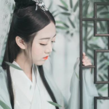 文艺清新碧春女生头像，唯美古风真人头像