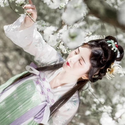 玉山清带伞女生头像，唯美古风真人头像
