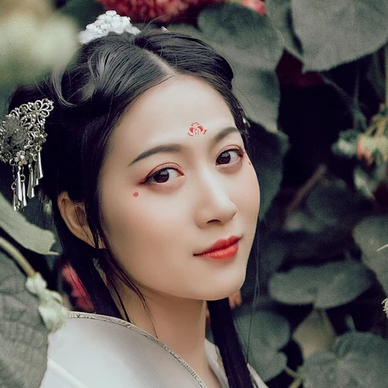 唯美古风真人头像：四季带伞女生头像