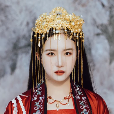 花嫁衣裳女生头像，唯美古风真人头像