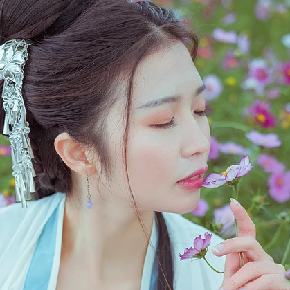 花开文艺女生头像，唯美古风真人头像