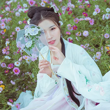 花开文艺女生头像，唯美古风真人头像