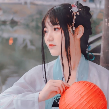 翩翩仙舞带伞女生头像，唯美古风真人头像