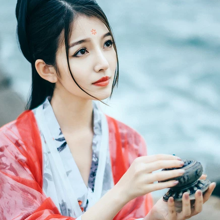 红妆纱衣女生头像，唯美古风真人头像