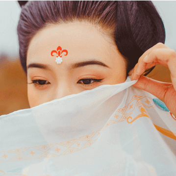 红妆带折扇女生头像，唯美古风真人头像