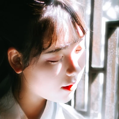 淡雅女生头像，唯美古风真人头像