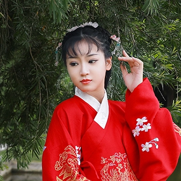 鲜艳红衣女生头像，唯美古风真人头像