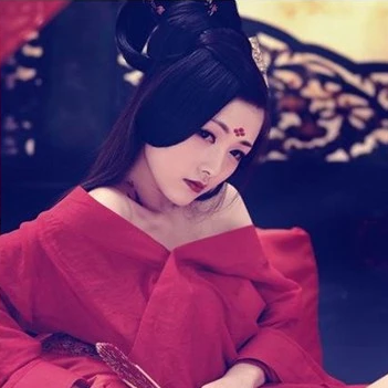 性感妖娆红衣女生头像，唯美古风真人头像