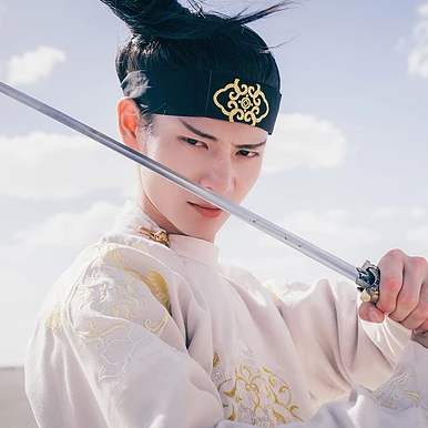 霸气带剑男生头像，唯美古风头像