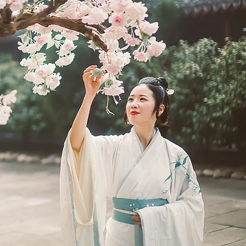 优雅白衣女子头像，唯美古风真人头像