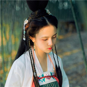 竹青风悠女子清雅古风头像，唯美女生真人头像