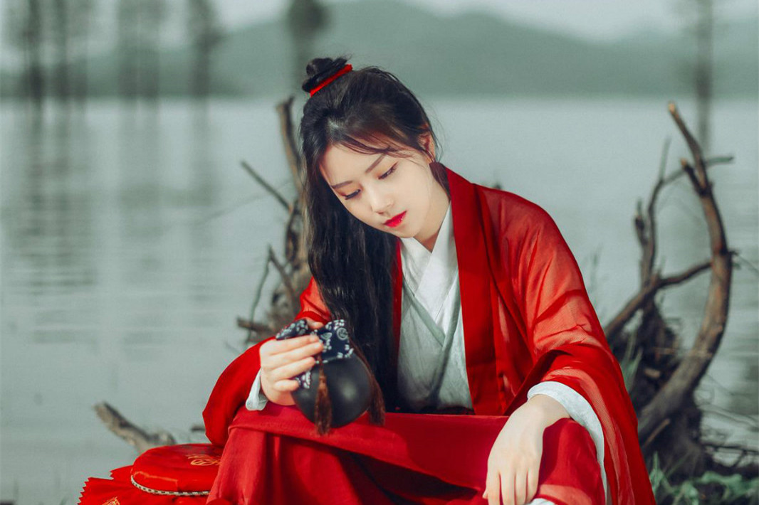 江湖侠风女子古风头像，洒脱自在真人qq头像