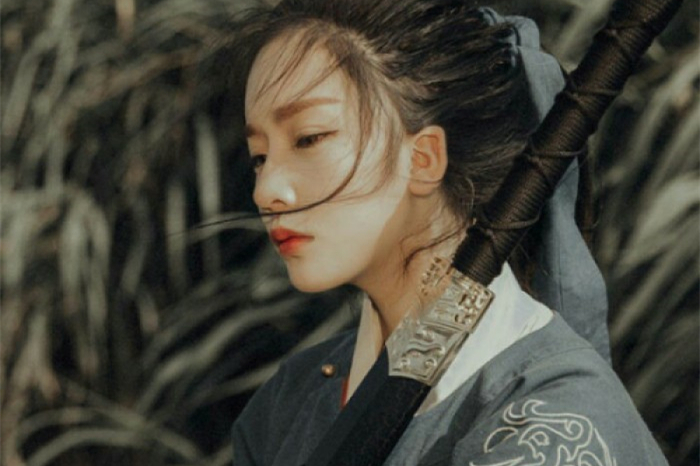 英气潇洒女子古风头像，古典真人头像